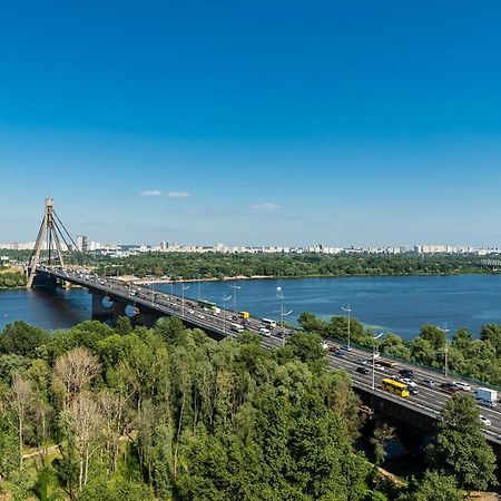 Apartments With Crazy Panoramic View Of The Dniepr Kiev Esterno foto