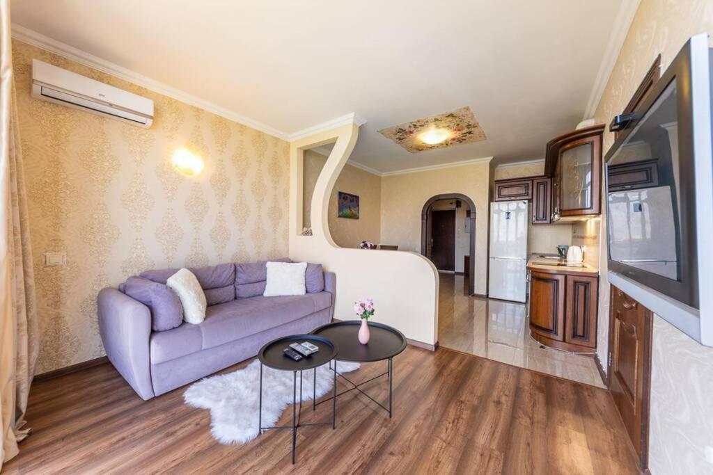Apartments With Crazy Panoramic View Of The Dniepr Kiev Esterno foto